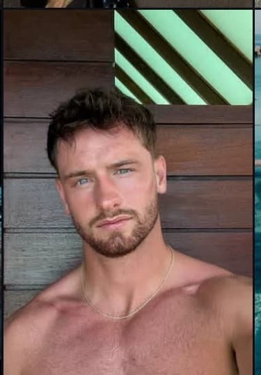 Alex thumbnail