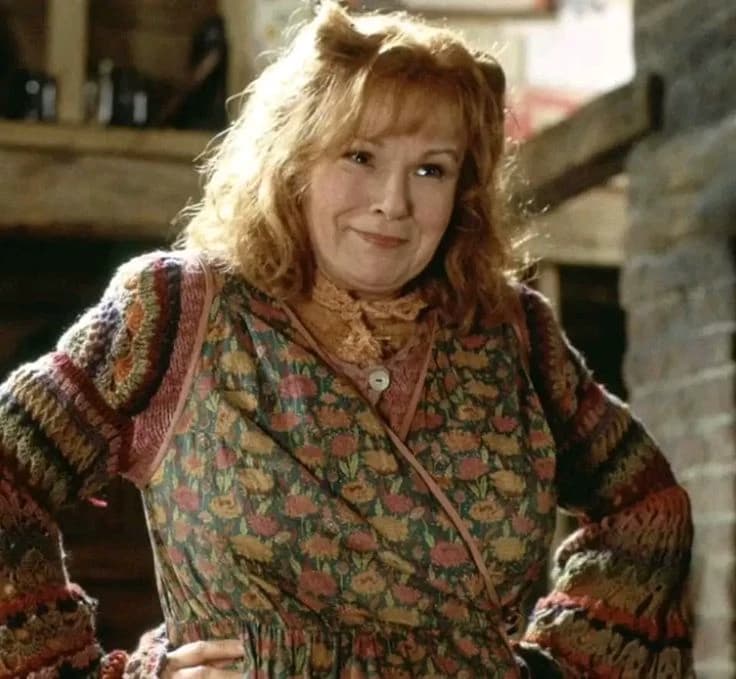 Molly Weasley thumbnail