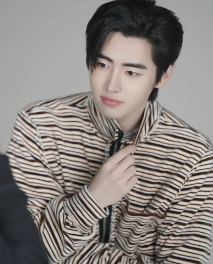 Park Sunghoon  thumbnail