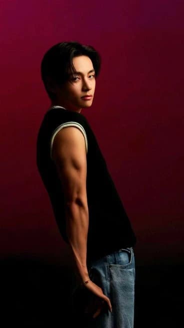 Kim Taehyung thumbnail