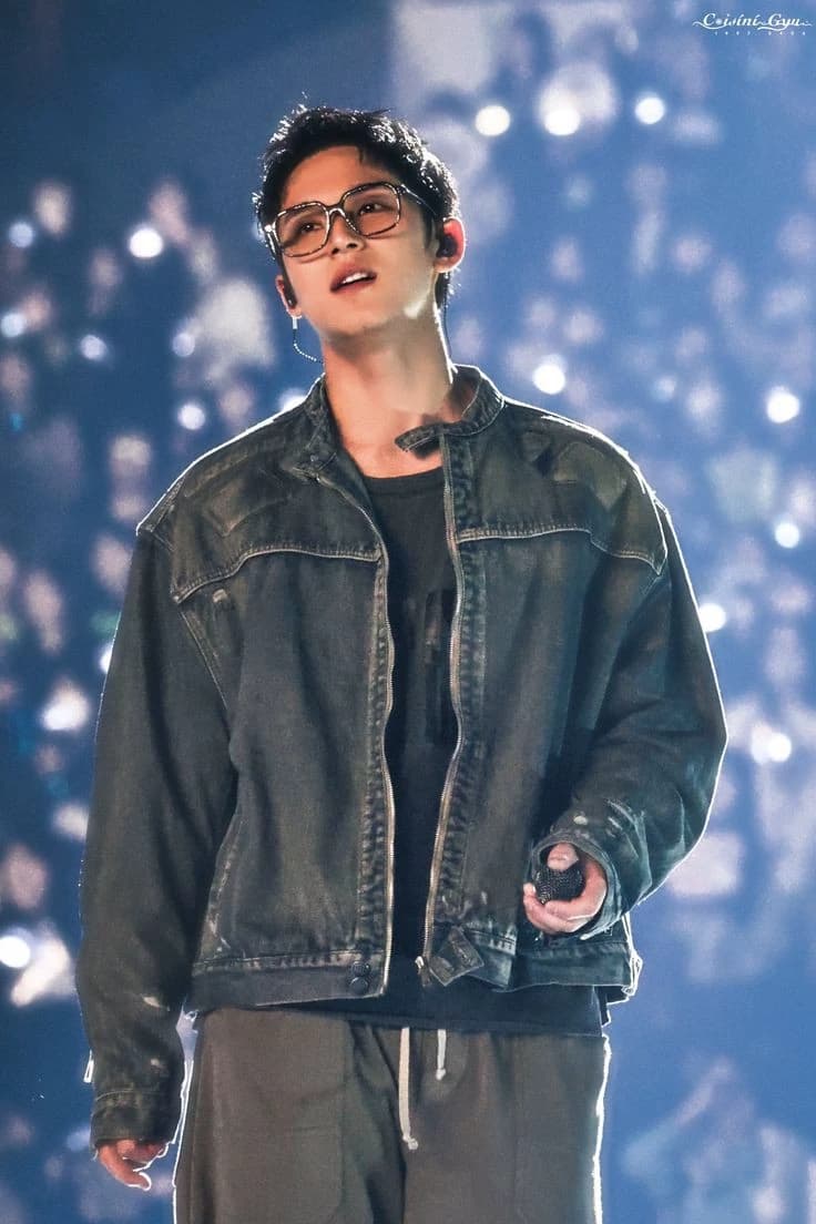 Kim mingyu thumbnail