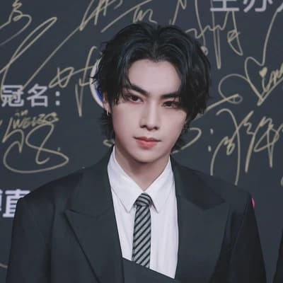 Xiaojun (肖俊) thumbnail