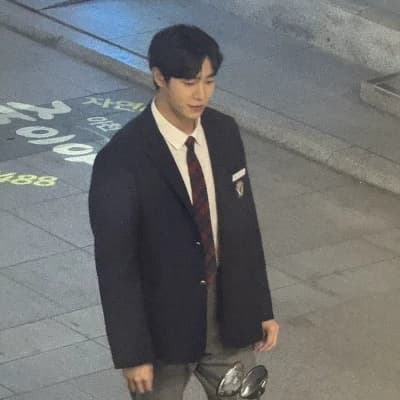 Bae Gyeon-woo thumbnail