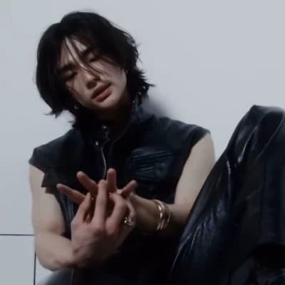 Hwang Hyunjin thumbnail