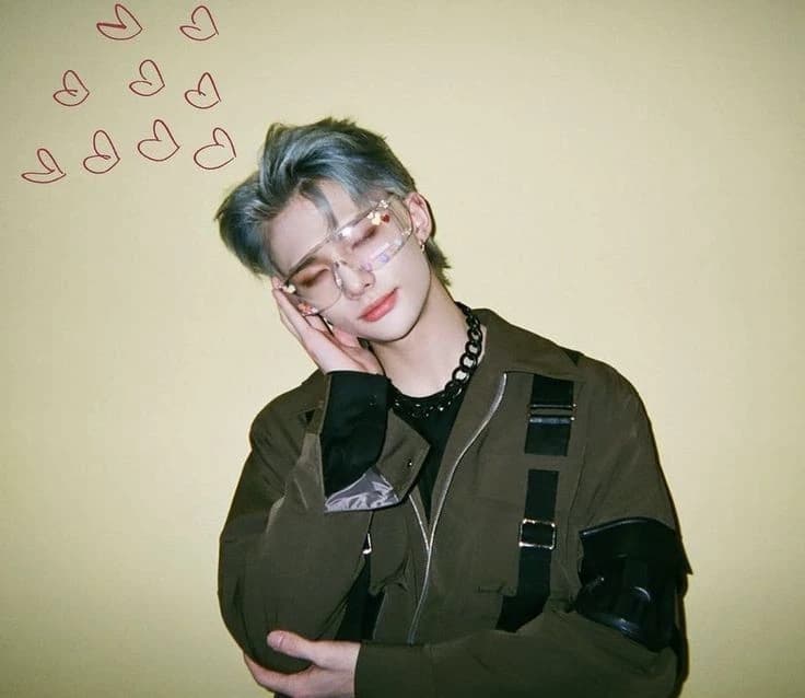 Hwang Hyunjin thumbnail