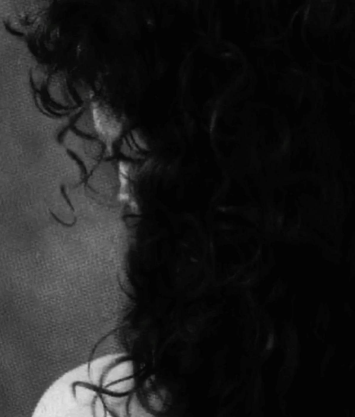 Bellatrix black (young) thumbnail