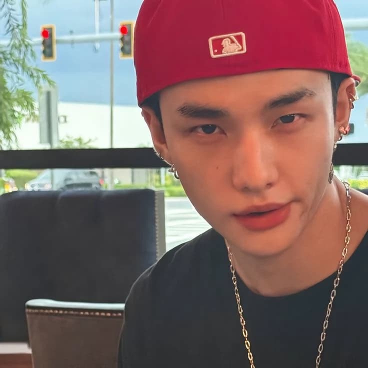 hyunjin thumbnail