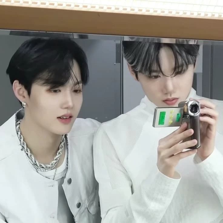 Kim Doyoung and Kim Junkyu thumbnail