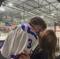 Hockey player thumbnail