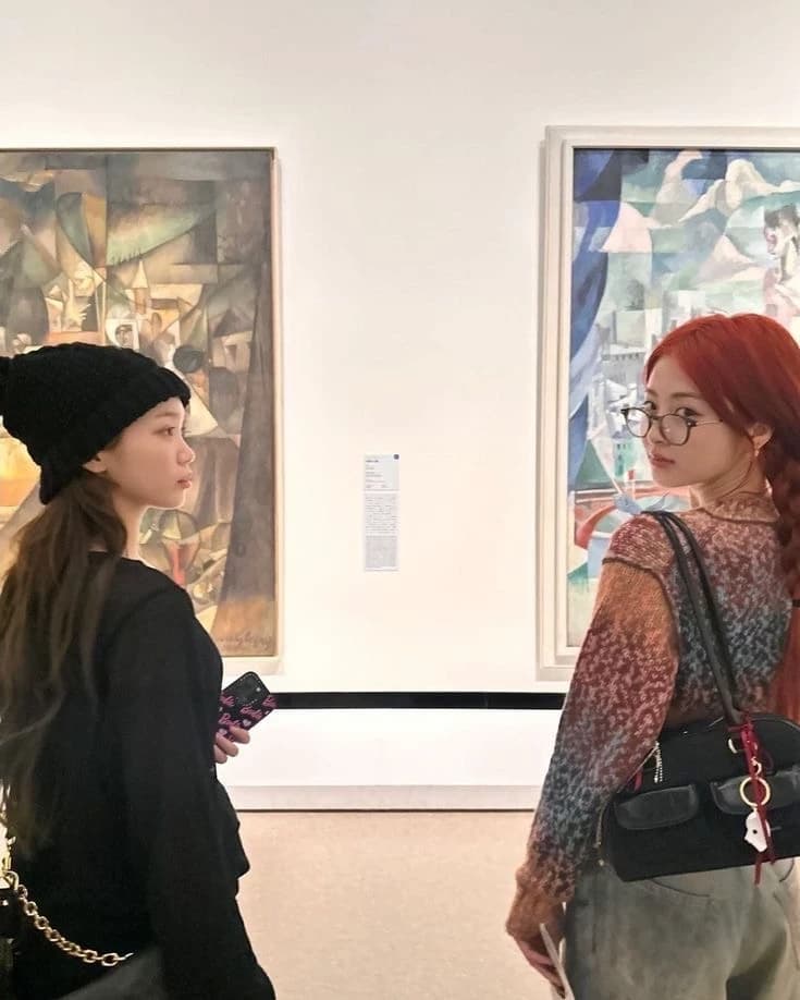 Chaewon and Yunjin thumbnail