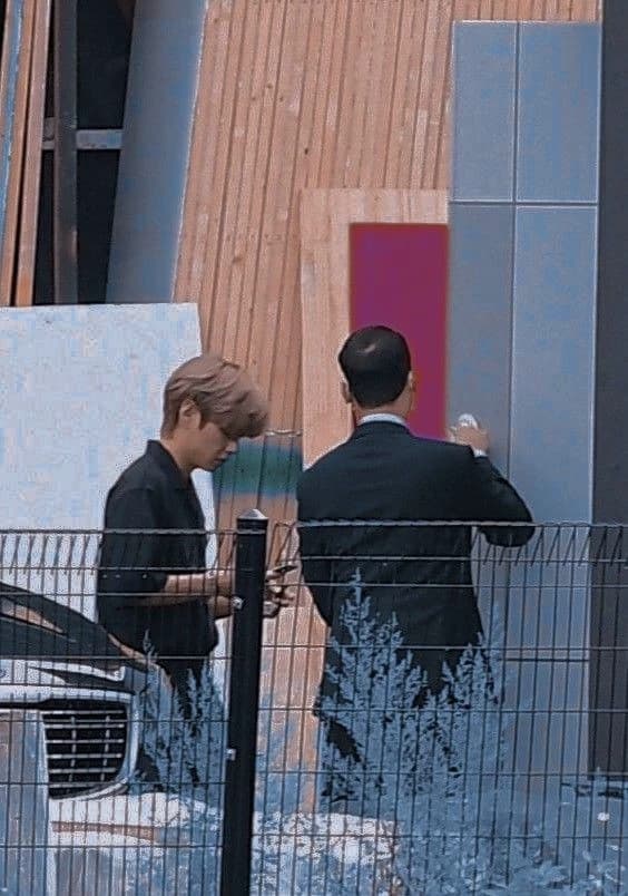 Kim Taehyung thumbnail