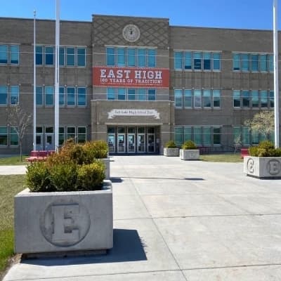 School in the United States 🇺🇲 thumbnail