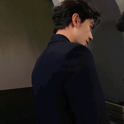 Alex thumbnail