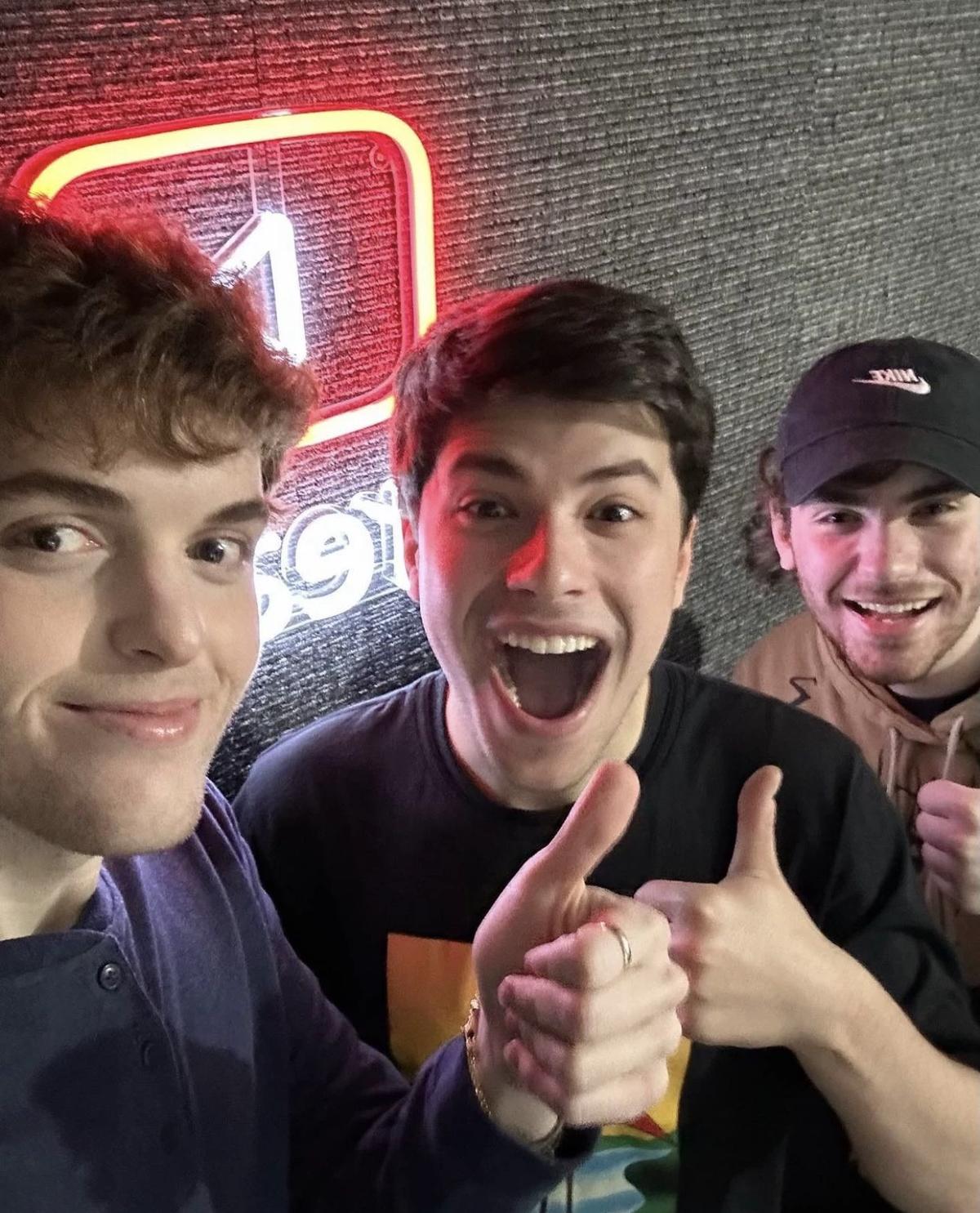 Dream team drama thumbnail