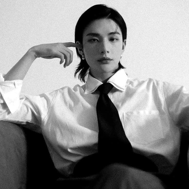 Hwang Hyunjin thumbnail