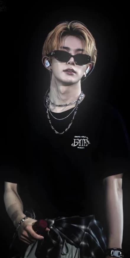 Lee heeseung thumbnail