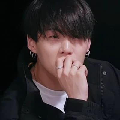 Min Yoongi (Suga) thumbnail