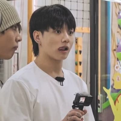 Jeon Jungkook thumbnail