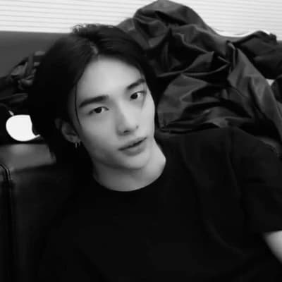 Hyunjin thumbnail