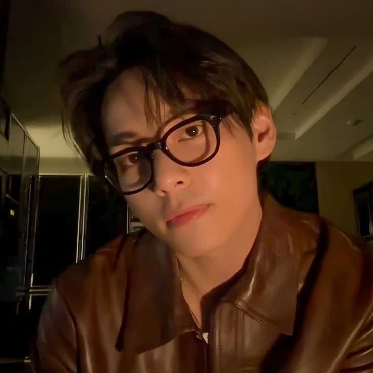 Kim Taehyung  thumbnail