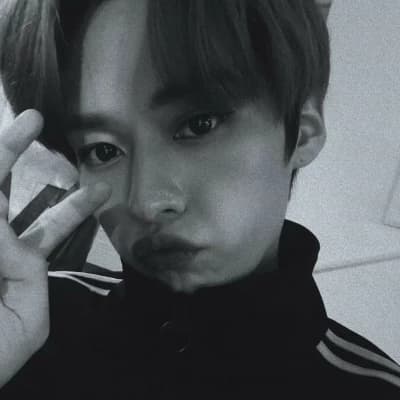 Lee Know thumbnail