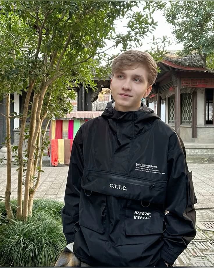 M0nesy Ilya  thumbnail