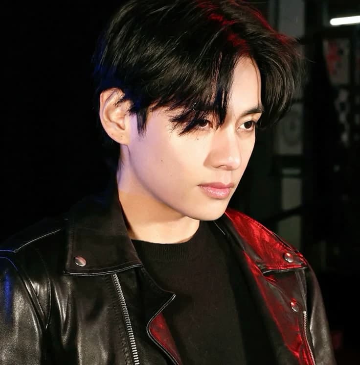 Kim Taehyung thumbnail