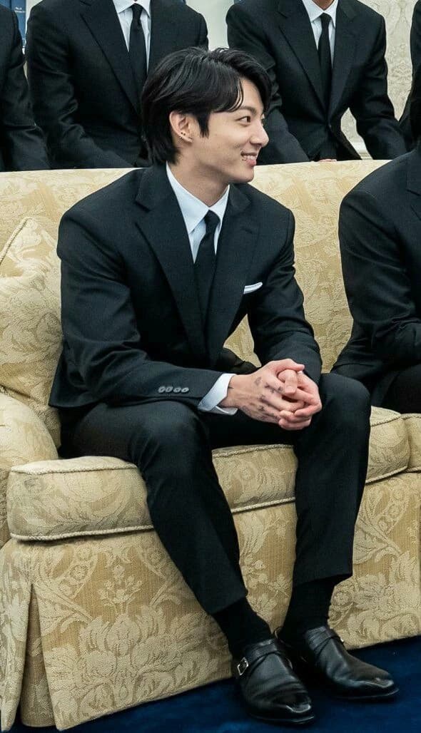 Jeon Jungkook thumbnail
