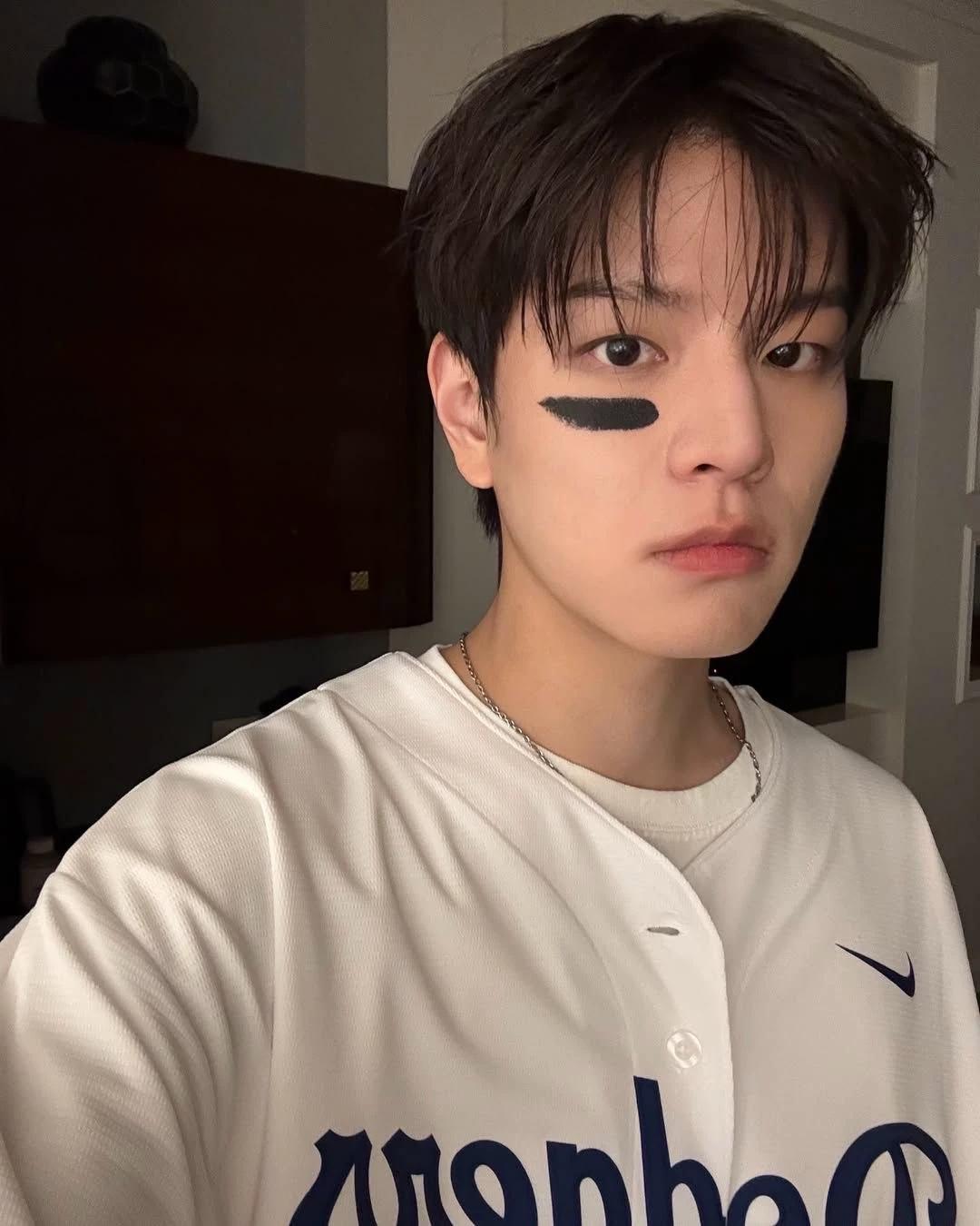 Seungmin ( Chanmin ) thumbnail
