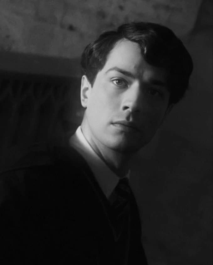 Tom riddle thumbnail