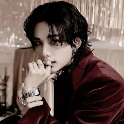 VAMPİRE KİNG HYUNJİN  thumbnail