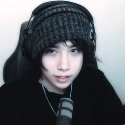 Alex Quackity thumbnail