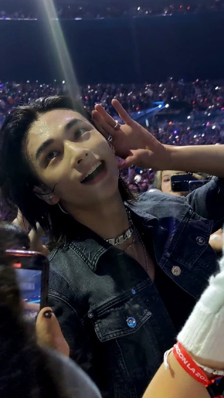 Hwang Hyunjin - IniMigo thumbnail