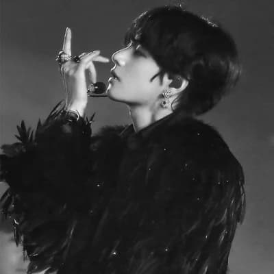 Kim Taehyung thumbnail