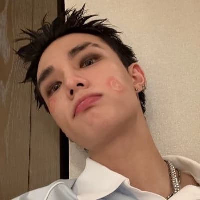 Hyunjin thumbnail