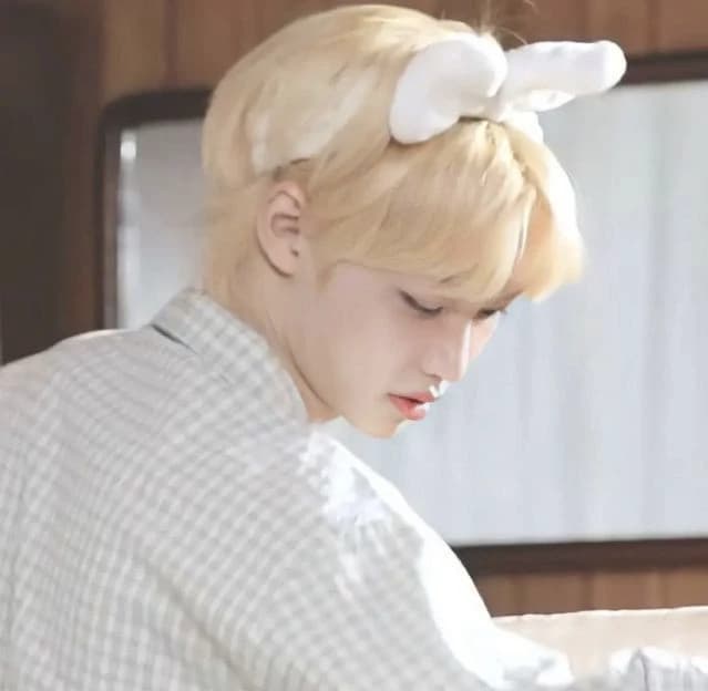 Lee felix thumbnail