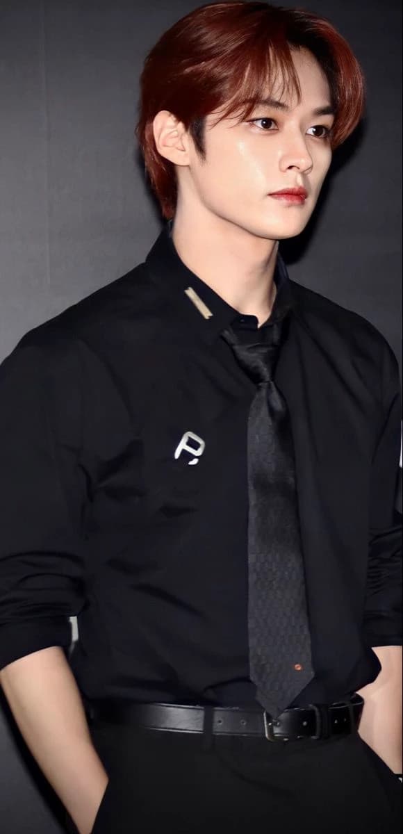Lee Know thumbnail