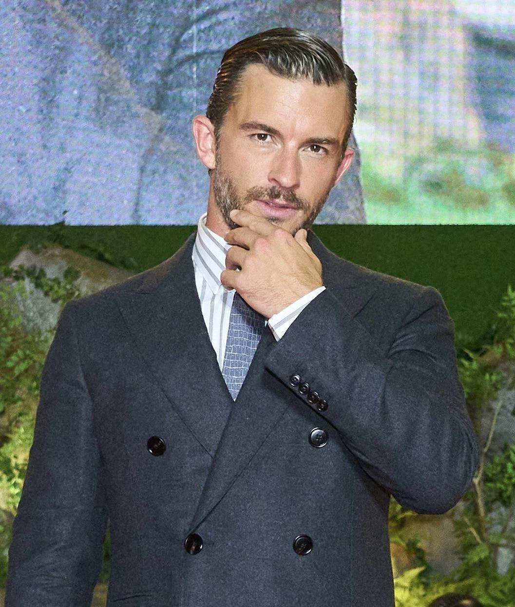 Jonathan Bailey thumbnail
