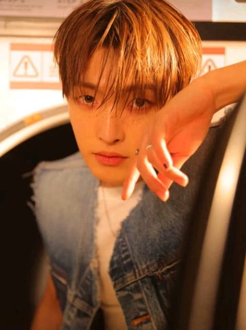 Kim Hongjoong  thumbnail