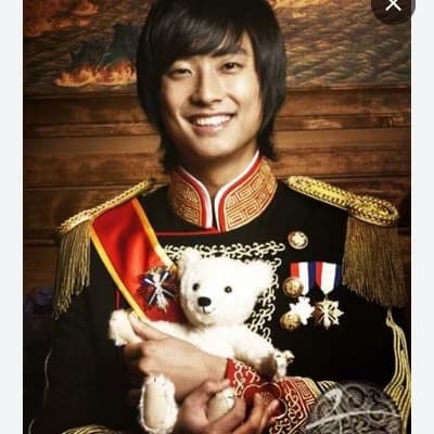 Lee Shin thumbnail
