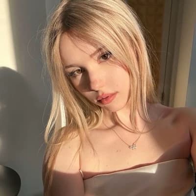 Aurora Mancini. thumbnail