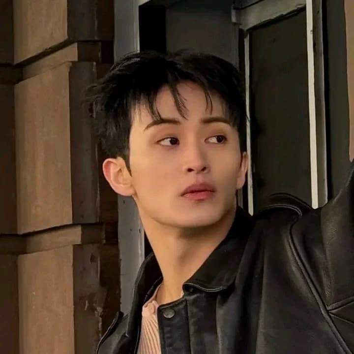 이민형-Mark thumbnail