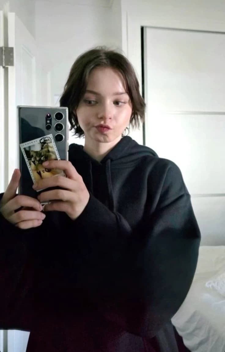 Emma Myers thumbnail