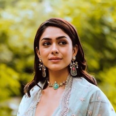 Mrunal Thakur thumbnail