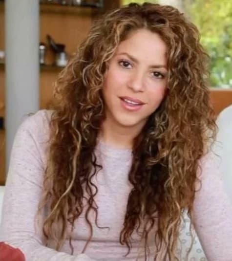 Isabel Ripoll ... (Shakira) ... thumbnail