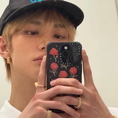 Hwang Hyunjin thumbnail