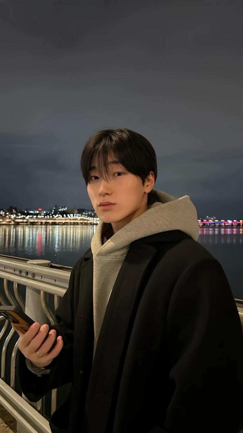Choi San thumbnail
