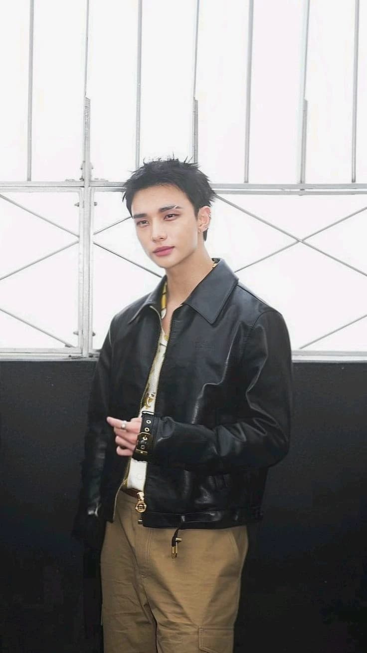 Hwang Hyunjin thumbnail