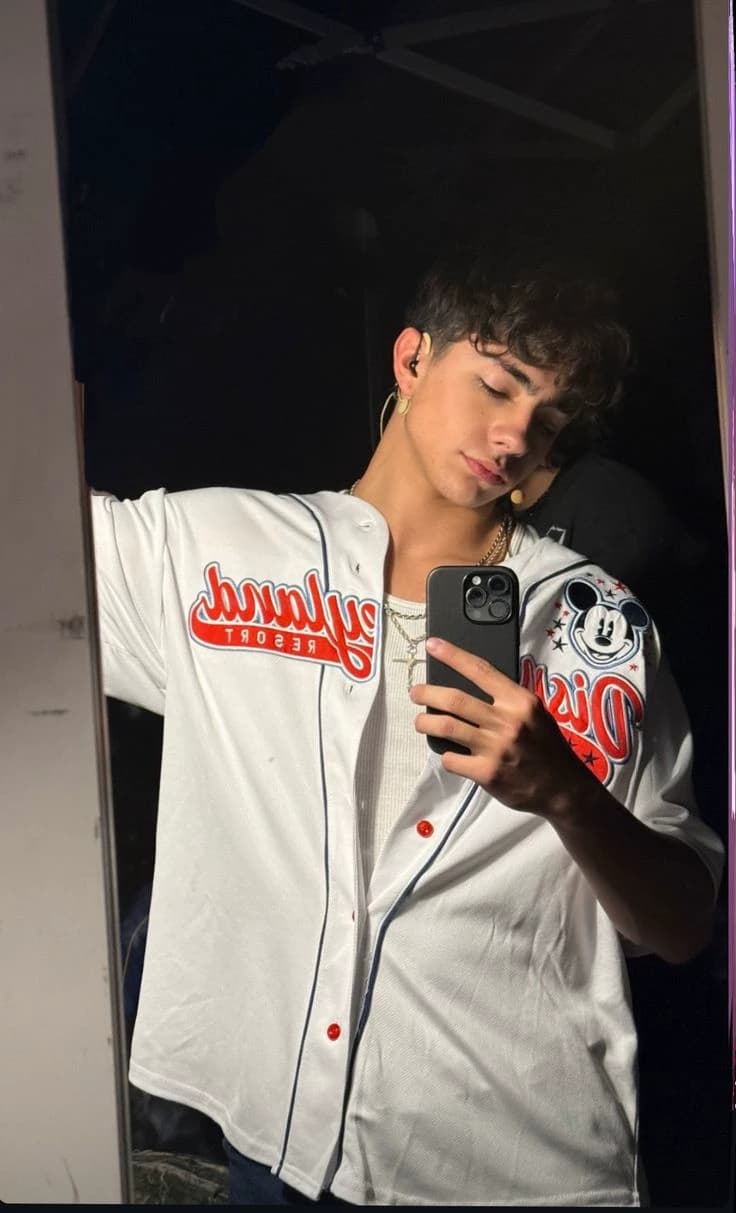 Lukas Urquijo. thumbnail