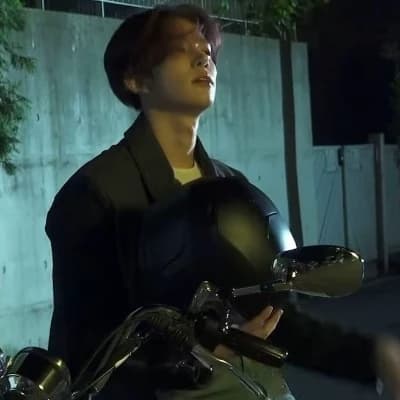 Lee Heeseung thumbnail